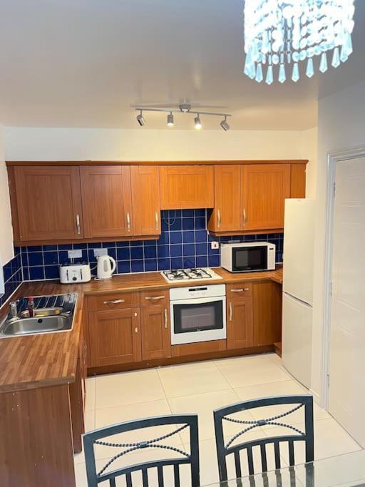 Apartment San Pedro London
